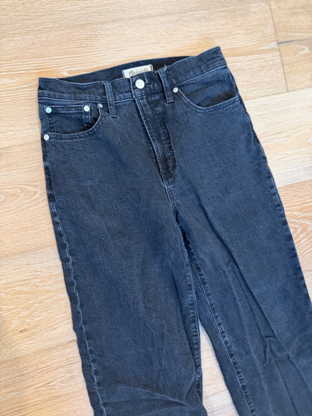 Madewell • Perfect Vintage Wide Leg Jean - Picture 4 of 8